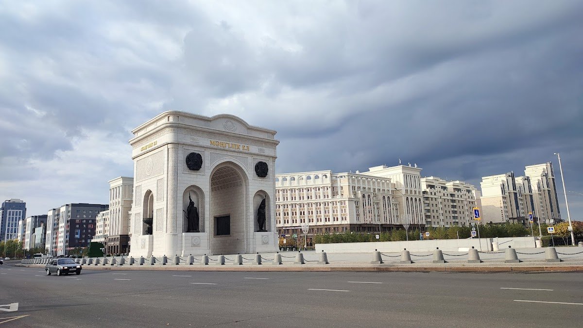 "Mäñgilik Yel" Arch of Triumph
