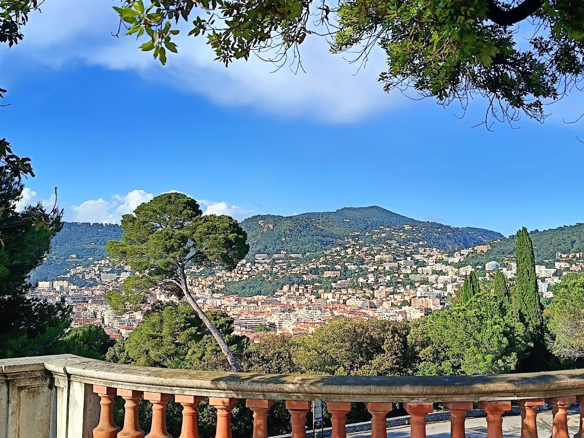 Colline du Château