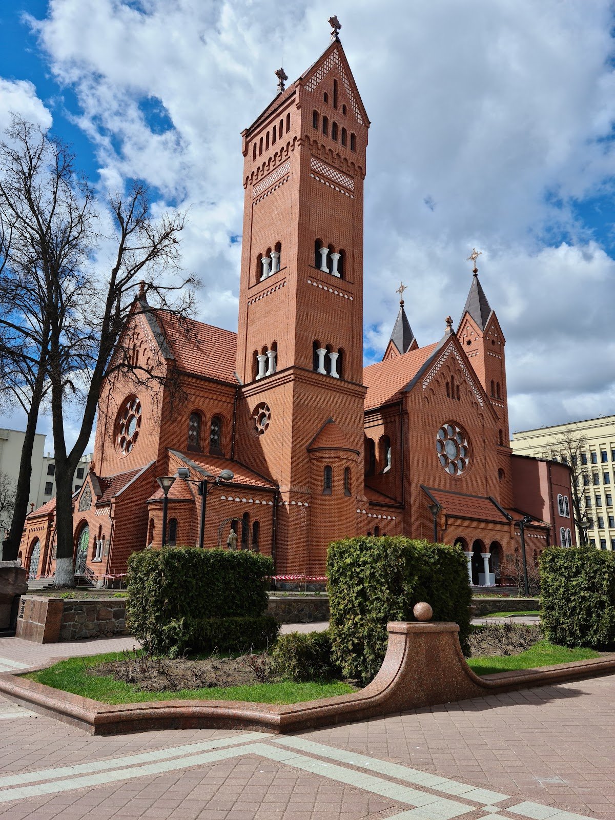 Church of Saints Simon and Helena