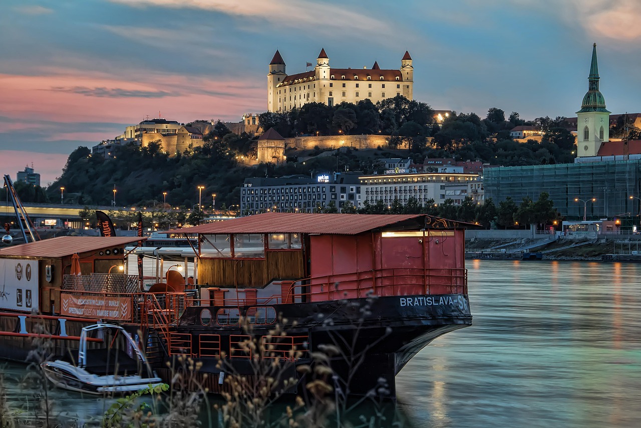 bratislava, slovakia, castle, evening, danube, bratislava, bratislava, bratislava, bratislava, bratislava