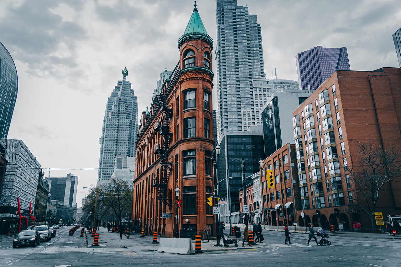 architecture, urban, street, building, photography, winter, cloudy, toronto, nature, canada, city, road, cars, people, sky, classic, season