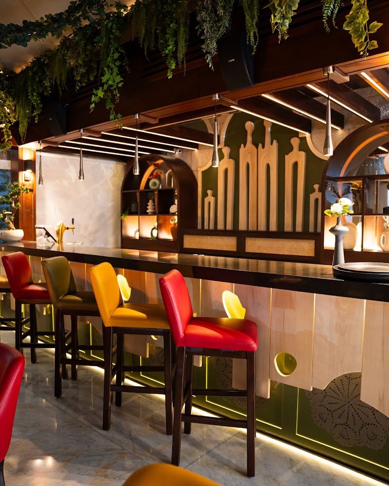 Inas Restaurant & Cafe