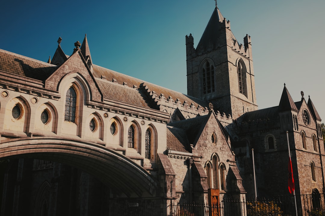 a large building with a bridge over it