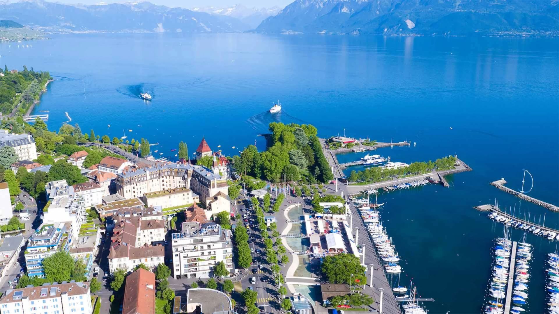 Lake Geneva (Lac Léman), vast alpine lake offering scenic promenades, cruises, and stunning mountain views.