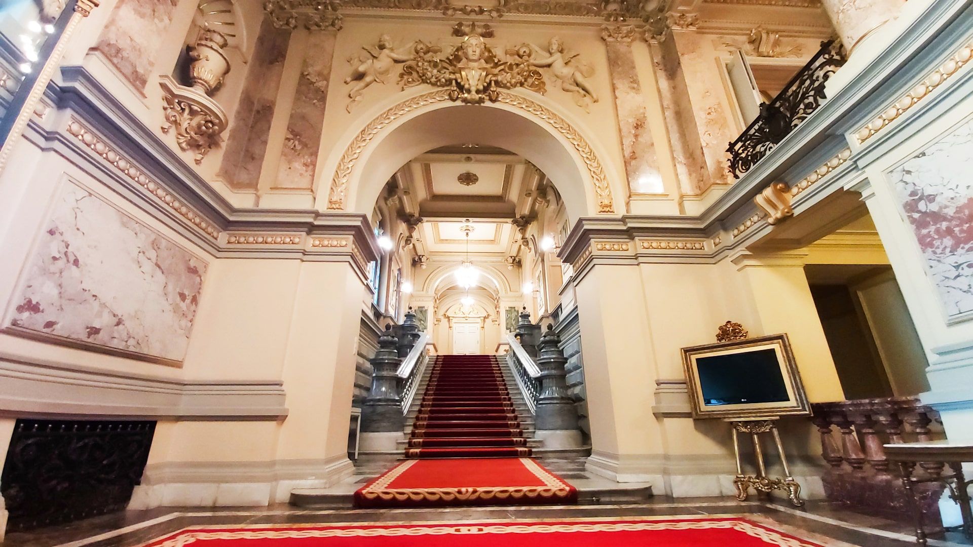 Cotroceni Palace: stunning architecture housing Romania’s presidential offices.
