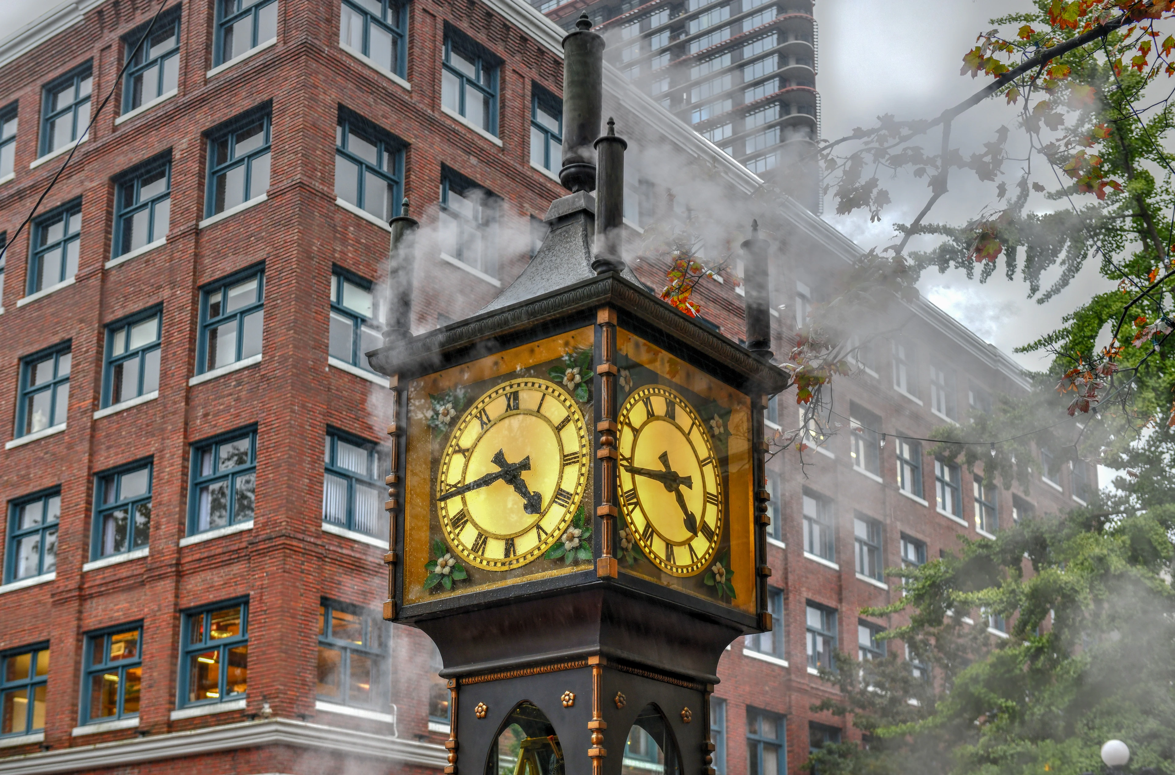 Beautiful view of Gastown Steam Clock